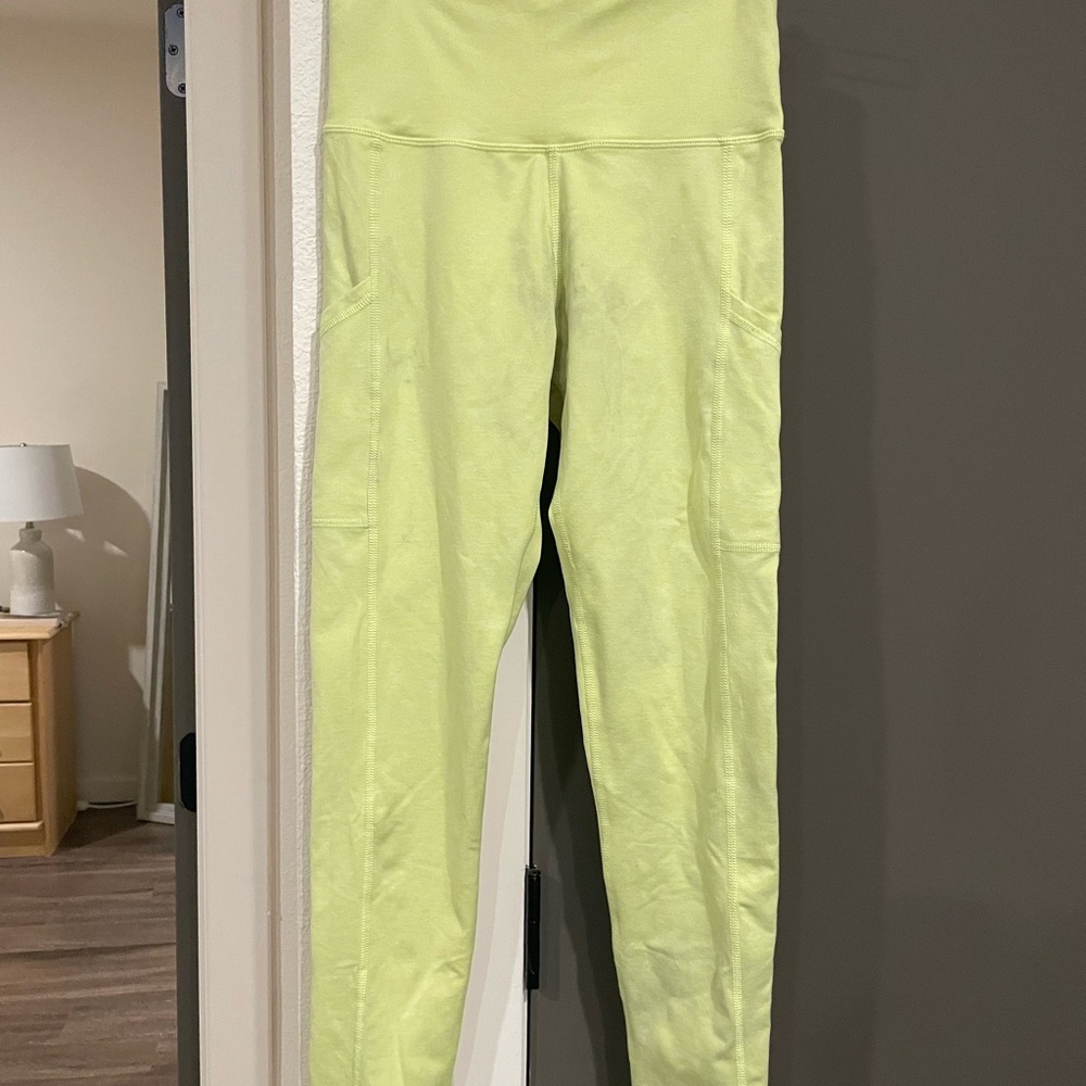 Aerie Soft Yellow Activewear - Picture 3 of 5